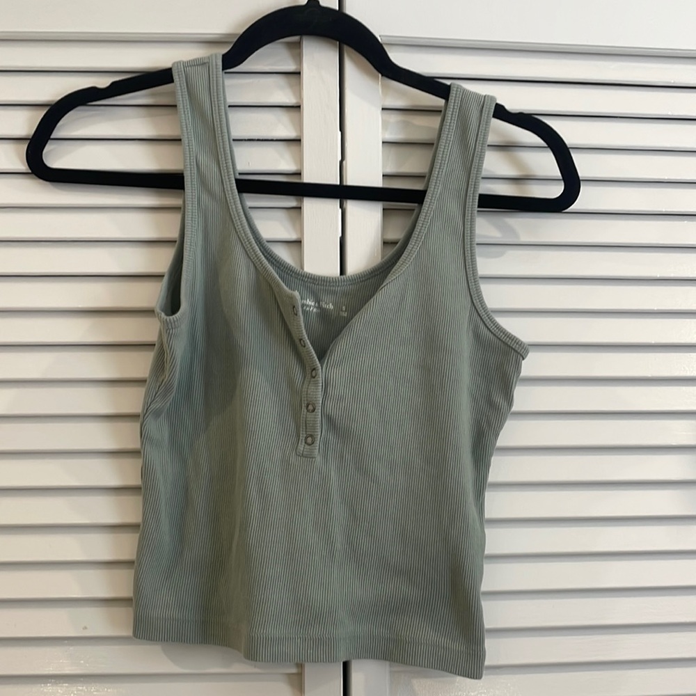 A&F cropped tank